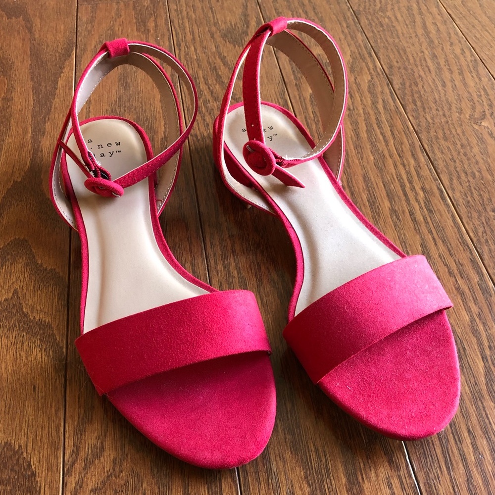 A New Day Red Sandal Size 7.5